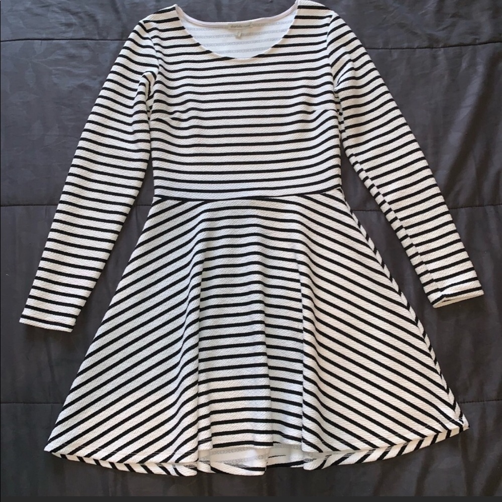 long sleeves dress